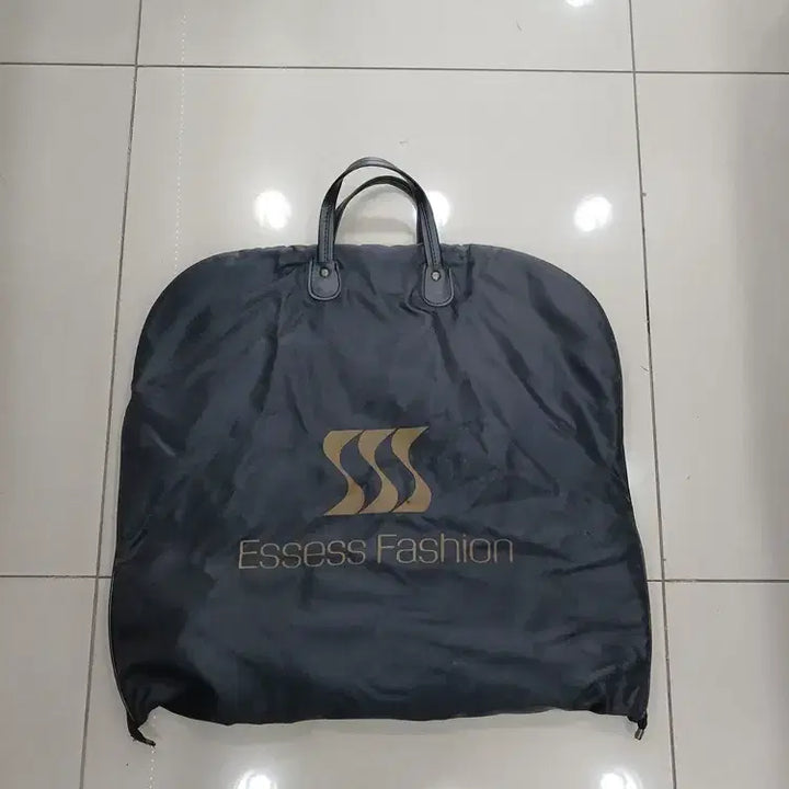 [BUNJANG] Essess Fashion Vintage Suitcase / Essess fashion 수트케이스 중고 오염 빈티지 가로55세로51