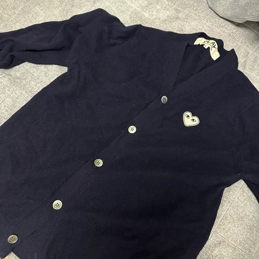 [BUNJANG] Comme des Garcons Navy White Emblem Cardigan / 꼼데가르송 가디건 L 네이비 화이트와펜 정품