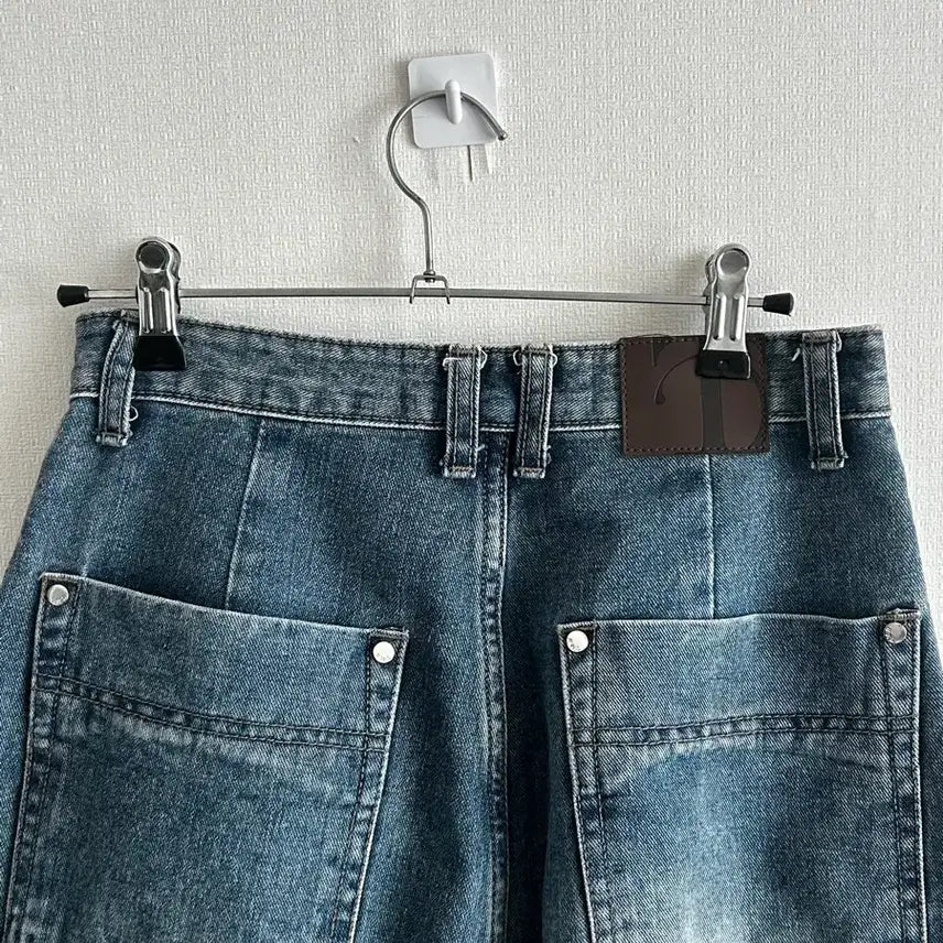 [BUNJANG] Trimming Bird Yoke Balloon Denim Pants / 트리밍버드 요크 벌룬 데님 팬츠