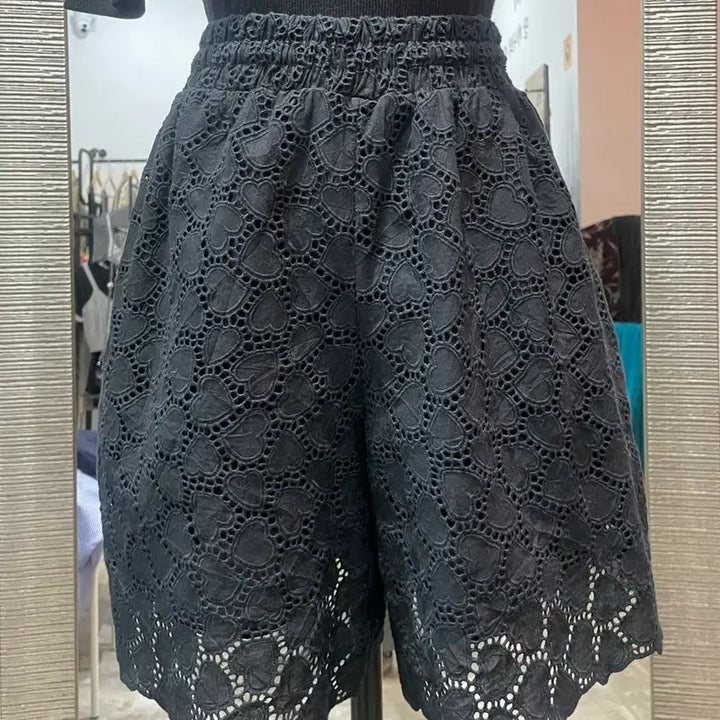 [SOLD OUT] Boutique 펀칭 레이스 반바지
