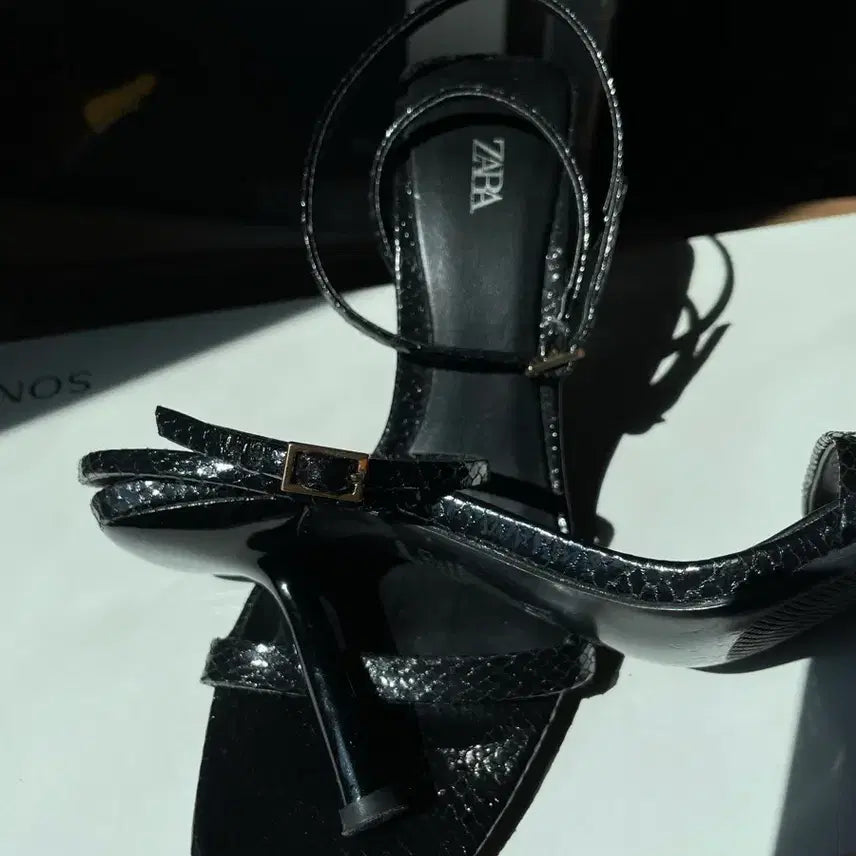 [BUNJANG] ZARA High Heel Sandals / ZARA 샌달 하이힐