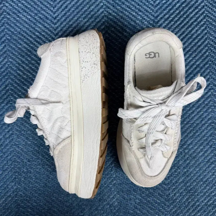 [BUNJANG] UGG Marin Lace Logo Platform Sneakers (250mm) / 어그(UGG) 마린 레이스 로고 플랫폼 스니커즈 (250mm)