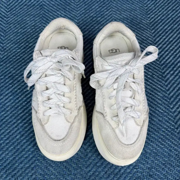 [BUNJANG] UGG Marin Lace Logo Platform Sneakers (250mm) / 어그(UGG) 마린 레이스 로고 플랫폼 스니커즈 (250mm)