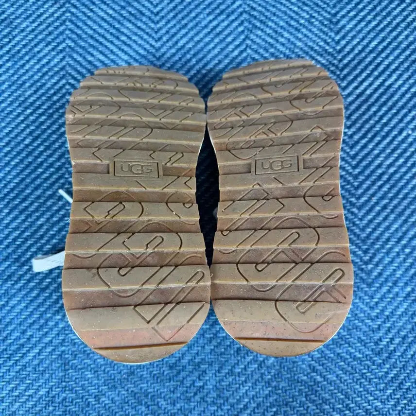 [BUNJANG] UGG Marin Lace Logo Platform Sneakers (250mm) / 어그(UGG) 마린 레이스 로고 플랫폼 스니커즈 (250mm)