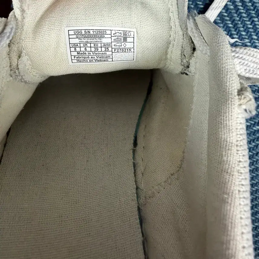 [BUNJANG] UGG Marin Lace Logo Platform Sneakers (250mm) / 어그(UGG) 마린 레이스 로고 플랫폼 스니커즈 (250mm)