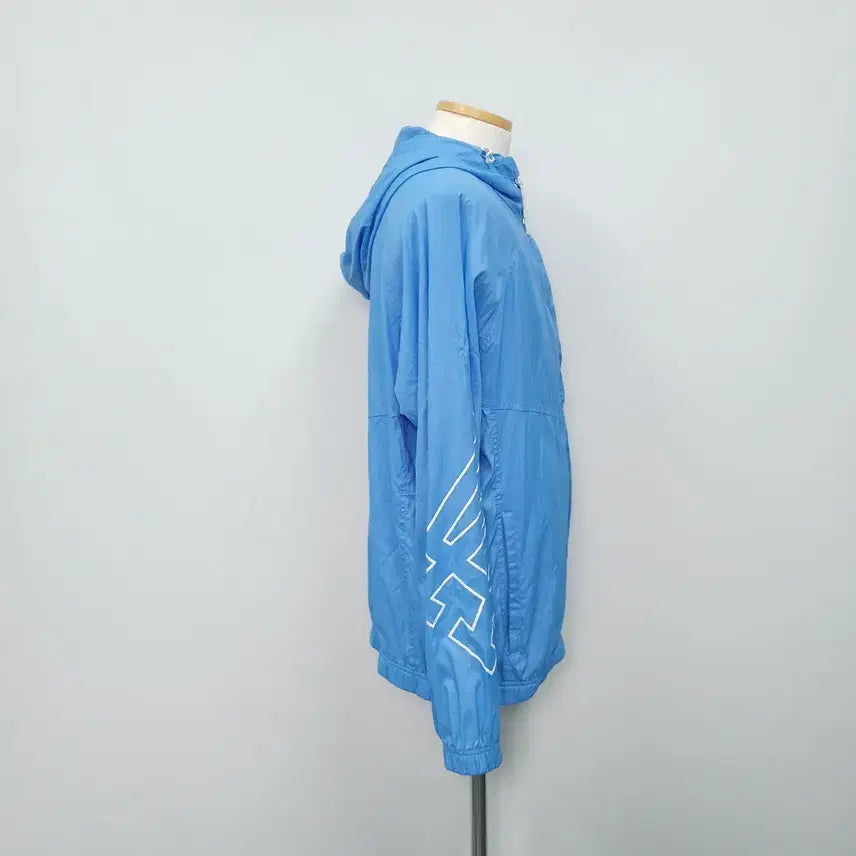 [BUNJANG] MLB Lightweight Windbreaker Jacket (95) / MLB 경량 바람막이 자켓 95