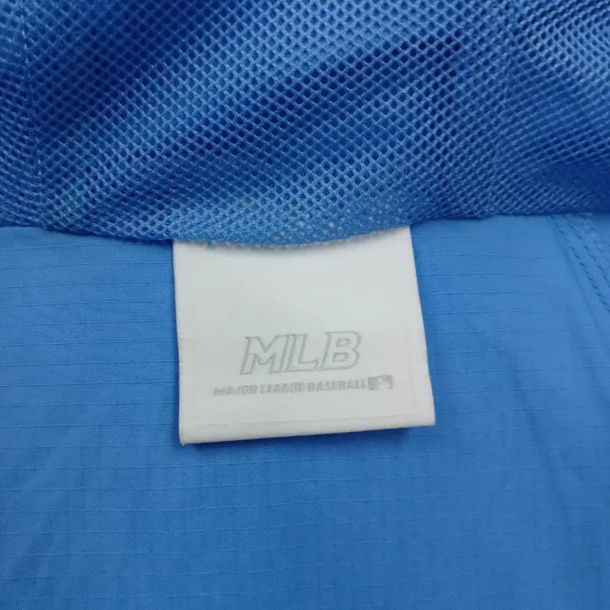 [BUNJANG] MLB Lightweight Windbreaker Jacket (95) / MLB 경량 바람막이 자켓 95