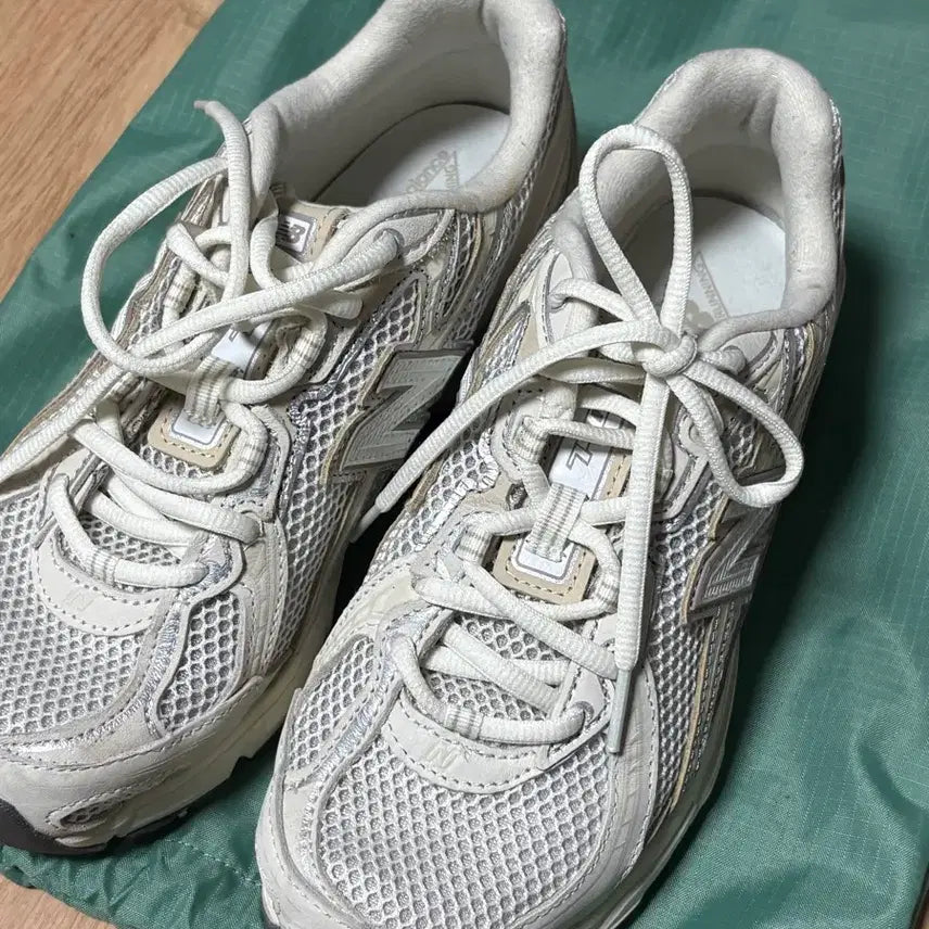 [BUNJANG] New Balance U740PR2 Sneakers / 뉴발란스 운동화 240 U740PR2