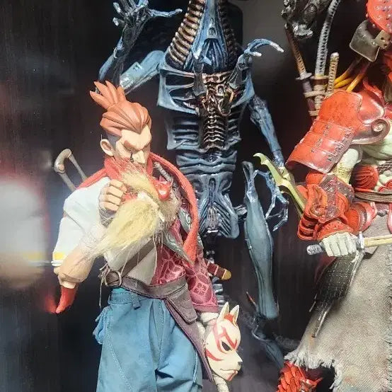 [BUNJANG] Hot Toys x NECA 40th Anniversary Alien Queen Deluxe Figure / 핫토이x 네카 40주년 에일리언퀸  디럭스