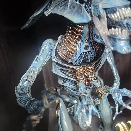 [BUNJANG] Hot Toys x NECA 40th Anniversary Alien Queen Deluxe Figure / 핫토이x 네카 40주년 에일리언퀸  디럭스