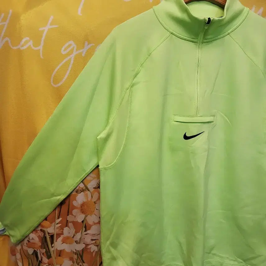 [BUNJANG] Nike Fluorescent Green Half-Zip Long Sleeve Shirt L / 나이키 형광 연두색 하프집업 긴팔티 L