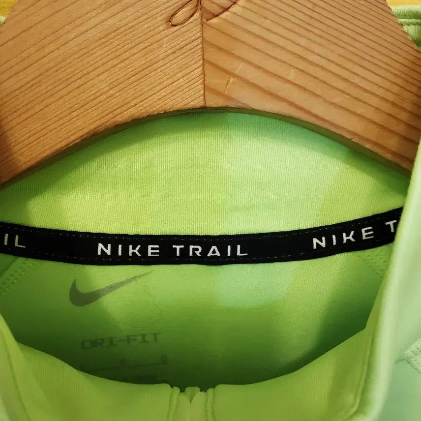 [BUNJANG] Nike Fluorescent Green Half-Zip Long Sleeve Shirt L / 나이키 형광 연두색 하프집업 긴팔티 L