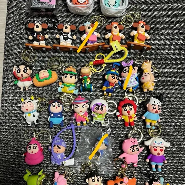 [BUNJANG] Crayon Shin-chan LaBuBu Miffy Gromit Keyring Figure Set / 짱구 라부부 미피 그로밋 키링 열쇠고리 피규어 랜덤(5개 1세트)