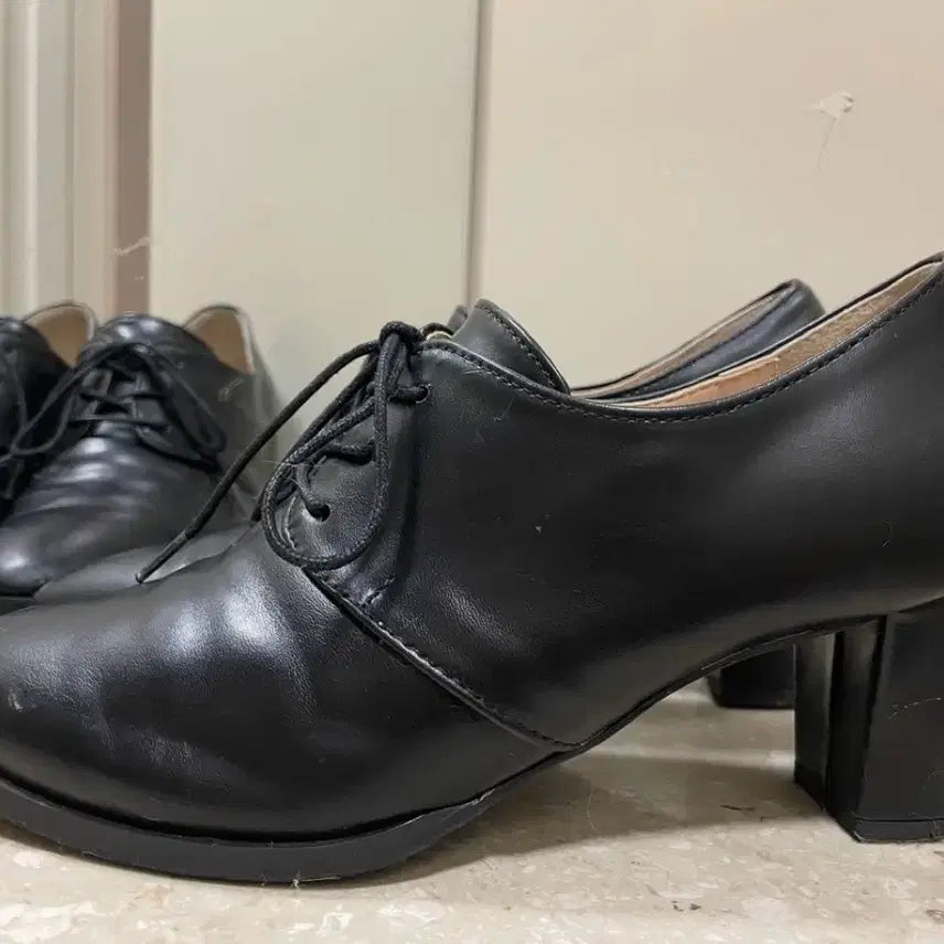 [BUNJANG] Spur Black Heel Oxford Lace-up Shoes / Spur블랙 힐 옥스포드화 레이스업 슈즈