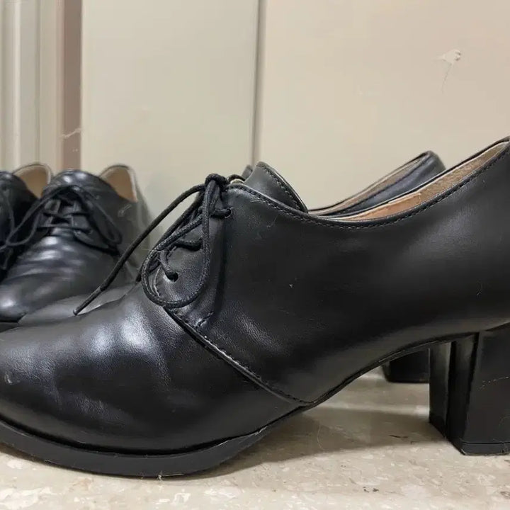 [BUNJANG] Spur Black Heel Oxford Lace-up Shoes / Spur블랙 힐 옥스포드화 레이스업 슈즈