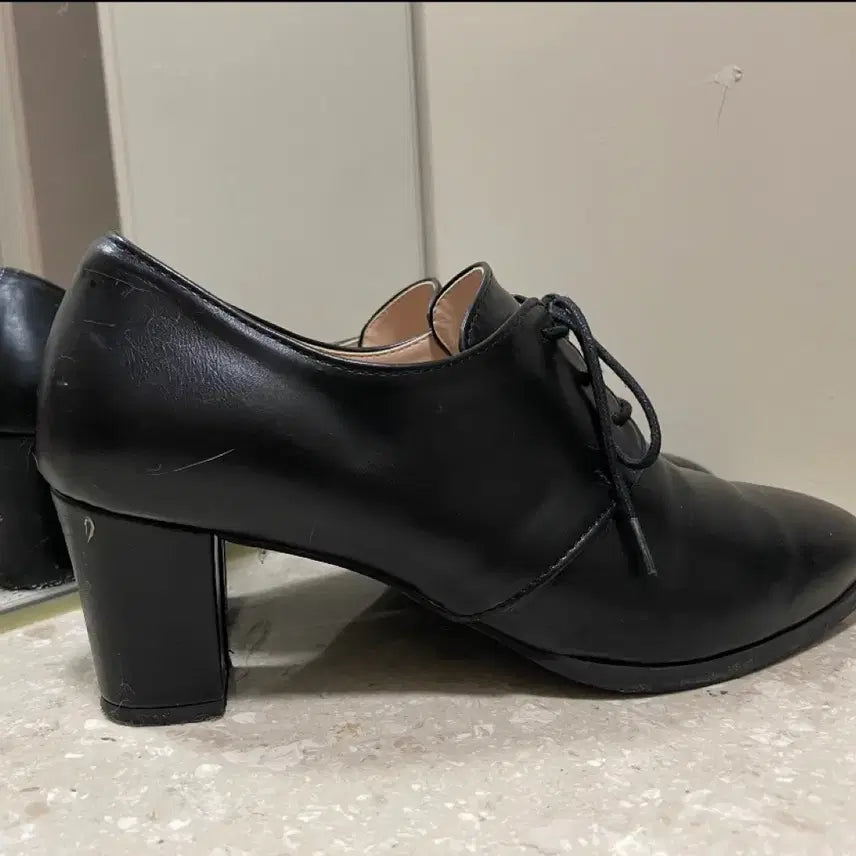 [BUNJANG] Spur Black Heel Oxford Lace-up Shoes / Spur블랙 힐 옥스포드화 레이스업 슈즈