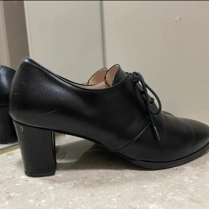 [BUNJANG] Spur Black Heel Oxford Lace-up Shoes / Spur블랙 힐 옥스포드화 레이스업 슈즈