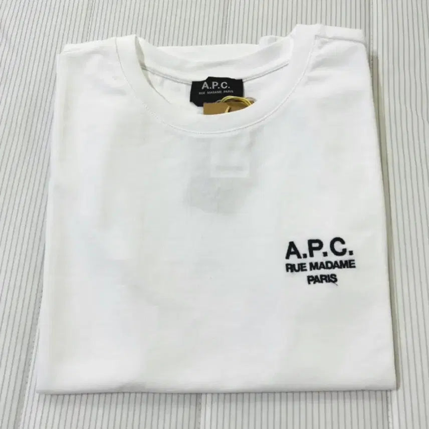 [SOLD OUT] 아페쎄 반팔 택달린새상품