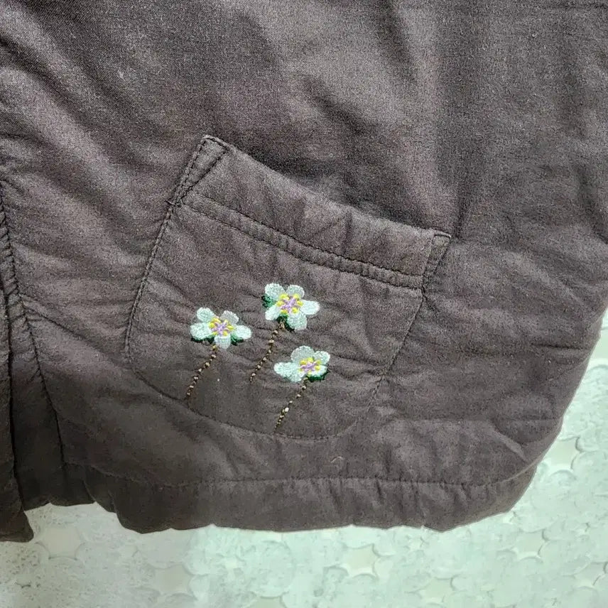 [SOLD OUT] 자수꽃 면누빔 조끼 여성55~66