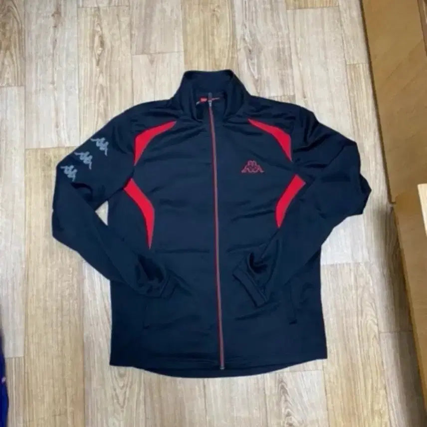 [BUNJANG] Kappa Windbreaker Jacket (Black/Red) - Size 95 / 카파 집업 바람막이 축구 운동 95