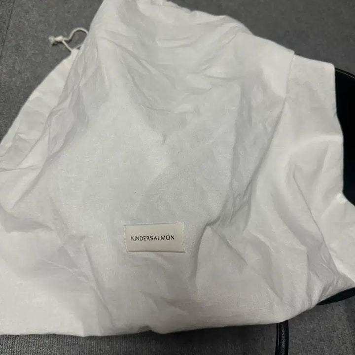 [BUNJANG] Kinder Salmmon Canvas Shoulder Bag / 킨더살몬 가방