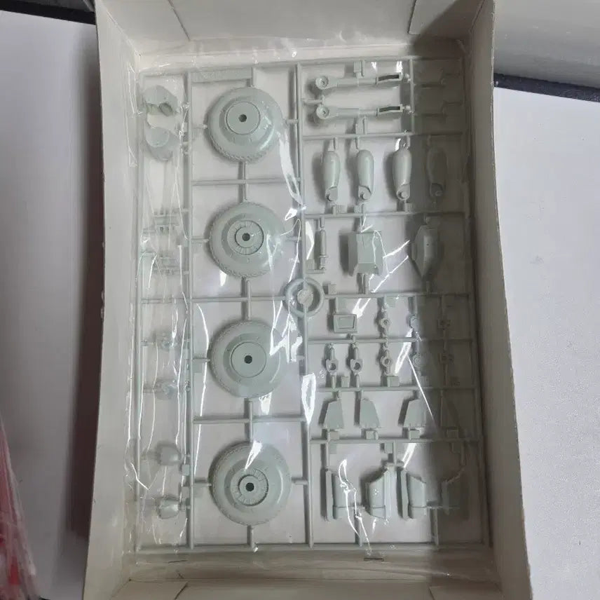 [BUNJANG] IMAI 1/15 Mospeada Bartley Fuke Type Plastic Model Kit / (미조립희귀템) 고전프라 1/15 모스피다 바틀리 (이마이 정품)