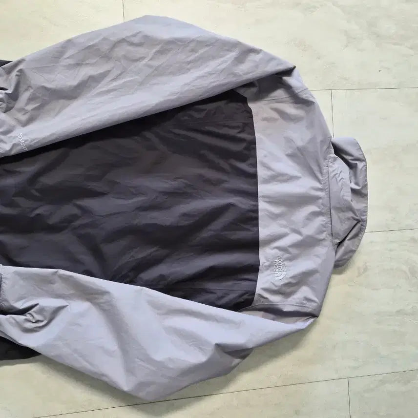 [SOLD OUT] 여성 노스페이스 하이벤트 바람막이 점퍼 M