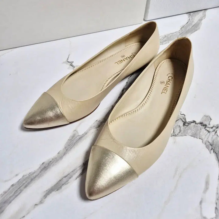 [BUNJANG] Chanel Ballerina Flat Shoes 36.5 / (정품) 샤넬 베이지 / 골드 발레리나 플랫 슈즈 신발 36.5