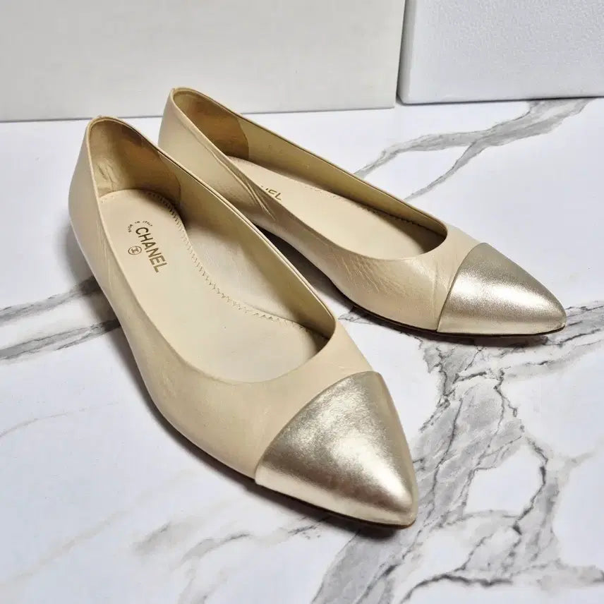 [BUNJANG] Chanel Ballerina Flat Shoes 36.5 / (정품) 샤넬 베이지 / 골드 발레리나 플랫 슈즈 신발 36.5