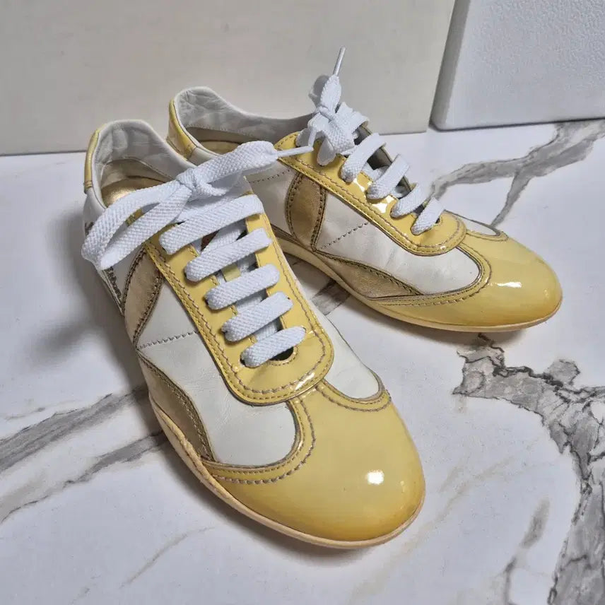 [BUNJANG] Louis Vuitton Initial Logo Leather Sneakers / (정품) 루이비통 이니셜 로고 가죽 스니커즈 36