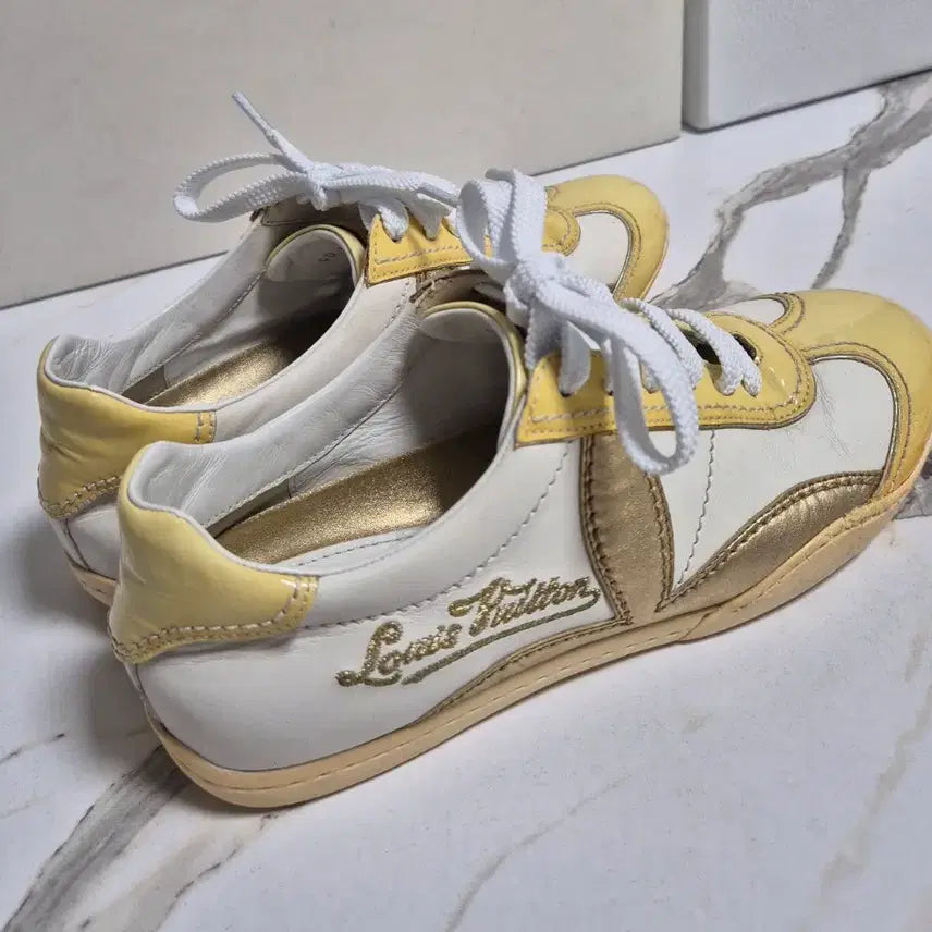 [BUNJANG] Louis Vuitton Initial Logo Leather Sneakers / (정품) 루이비통 이니셜 로고 가죽 스니커즈 36
