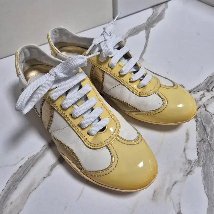 [BUNJANG] Louis Vuitton Initial Logo Leather Sneakers / (정품) 루이비통 이니셜 로고 가죽 스니커즈 36