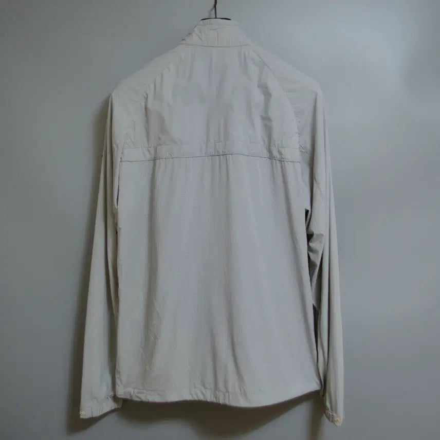 [BUNJANG] W.Angle Air Hole Lightweight Golf Windbreaker 100 / 와이드앵글 에어홀 경량 골프 바람막이 100