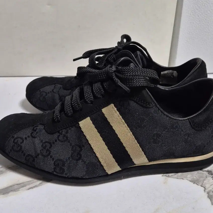 [BUNJANG] Gucci GG Black Suede Sneakers (Size 36.5) / (정품) 구찌 GG 블랙 스웨이드 스니커즈 36.5