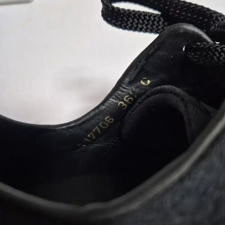 [BUNJANG] Gucci GG Black Suede Sneakers (Size 36.5) / (정품) 구찌 GG 블랙 스웨이드 스니커즈 36.5