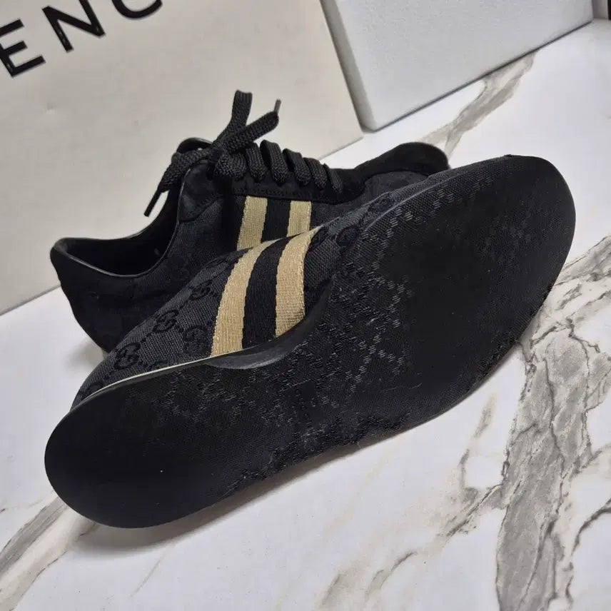 [BUNJANG] Gucci GG Black Suede Sneakers (Size 36.5) / (정품) 구찌 GG 블랙 스웨이드 스니커즈 36.5
