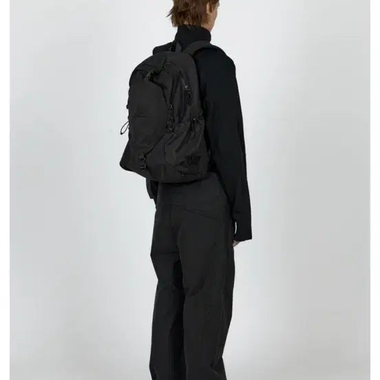 [BUNJANG] Plastic Product Unit Backpack / 플라스틱 프로덕트 유닛 백팩