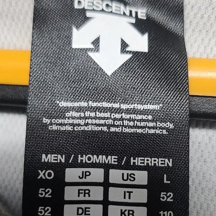 [BUNJANG] Descente Grey Hooded Short Sleeve Zip-Up / 데상트 그레이 후드 반팔 집업