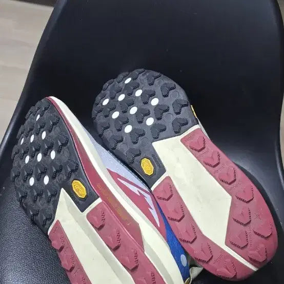 [BUNJANG] Nike ZoomX Vibram Trail Running Shoes 250 / 나이키 줌X 비브람 트레일 런닝화 250