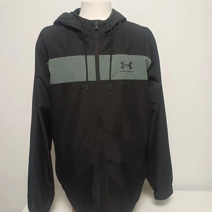 [BUNJANG] Under Armour Sportstyle Loose Fit Windbreaker Jacket / [A급] 언더아머 스포츠스타일 루즈핏 윈드브레이커 (XXL/110)