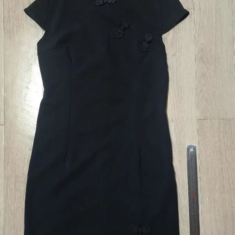 [BUNJANG] Chippa Dress for Graduation Photoshoot / 졸업사진 컨셉 치파오 대여X , 판매O