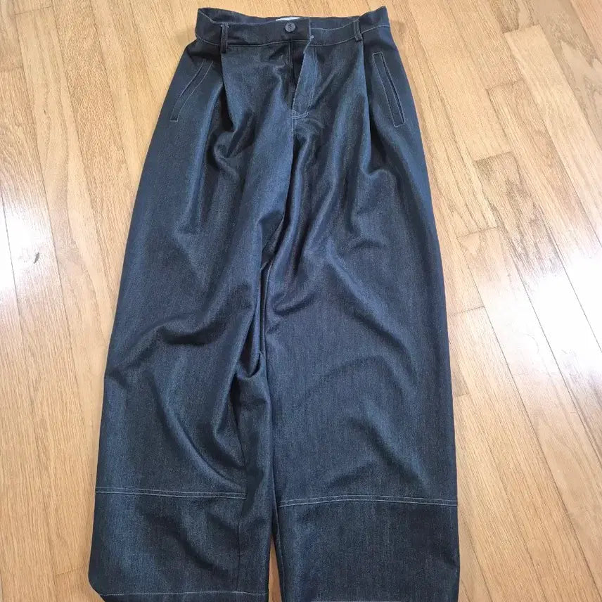 [SOLD OUT] 비긴202 원턱 와이드 데님 팬츠 블랙