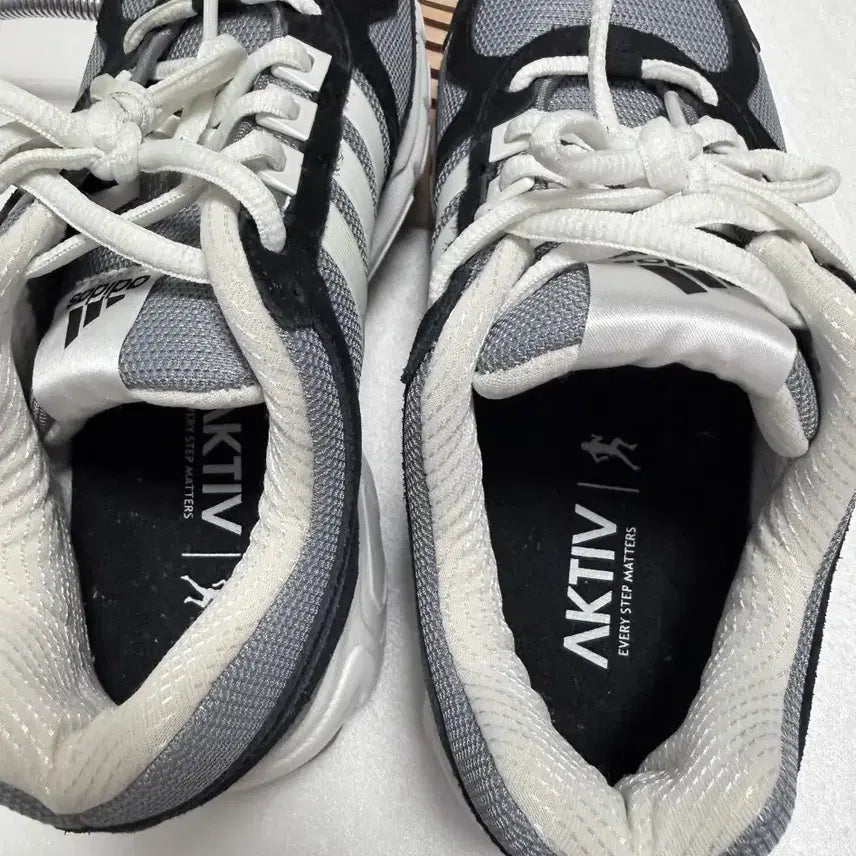 [BUNJANG] Adidas Running Sneakers Gray 230mm / 아디다스 러닝화 스니커즈 그레이230