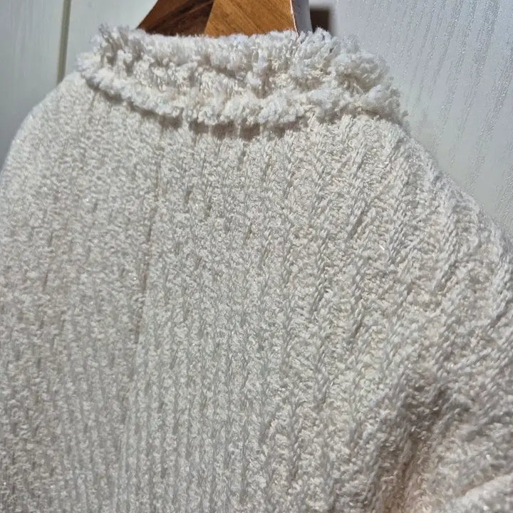 [BUNJANG] Ivory Tweed Jacket with Gold Buttons / (세일)(새상품)아이보리 트위드 자켓 금장 단추