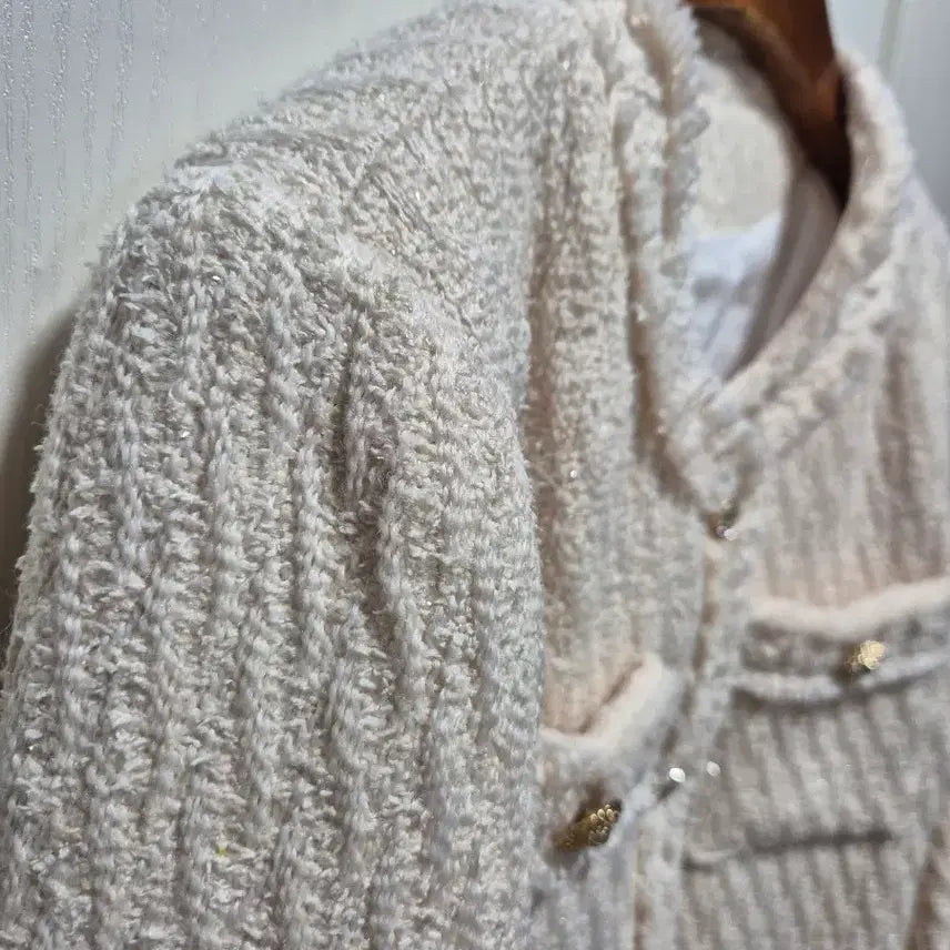 [BUNJANG] Ivory Tweed Jacket with Gold Buttons / (세일)(새상품)아이보리 트위드 자켓 금장 단추