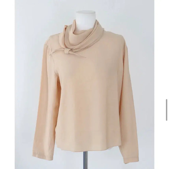 [SOLD OUT] 어퓨즈 앤드 머플러 블라우스