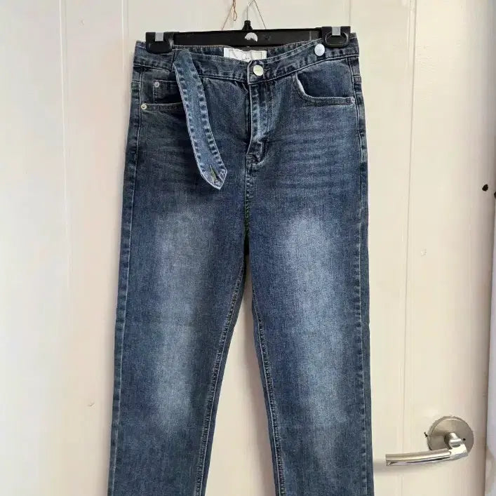 [BUNJANG] Jeans Medium Skinny Fit / 청바지 새거 미듐