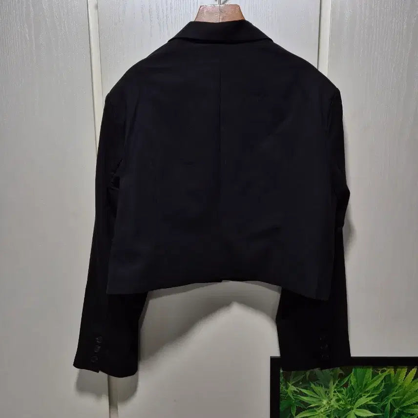 [BUNJANG] LOiNG Black Crop Jacket / (세일)(새상품)LOiNG 블랙 크롭 자켓