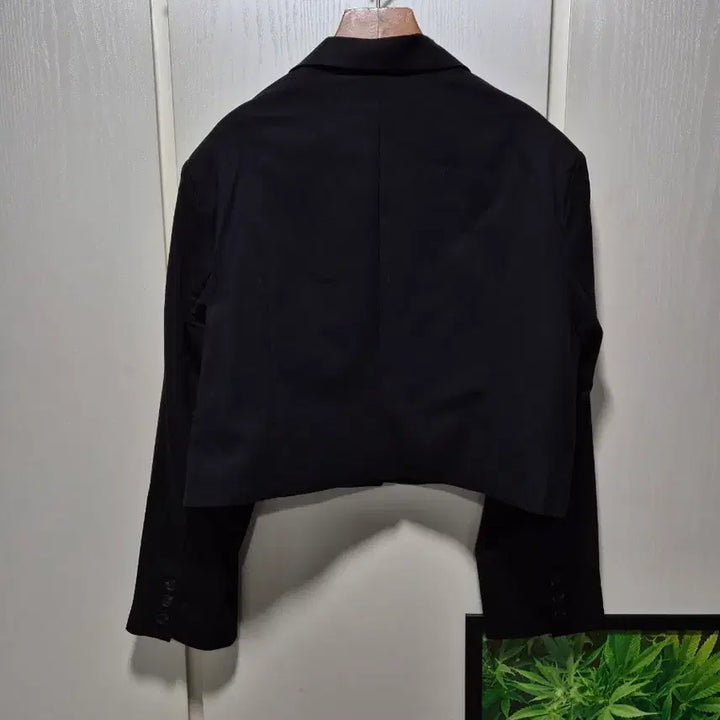 [BUNJANG] LOiNG Black Crop Jacket / (세일)(새상품)LOiNG 블랙 크롭 자켓