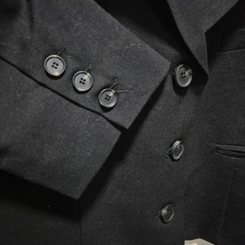 [BUNJANG] LOiNG Black Crop Jacket / (세일)(새상품)LOiNG 블랙 크롭 자켓